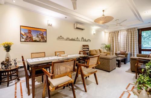 Saket Bed & Breakfast | Tree of Life Bed & Breakfast