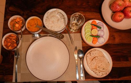 5th Block Bed & Breakfast | Luho White House