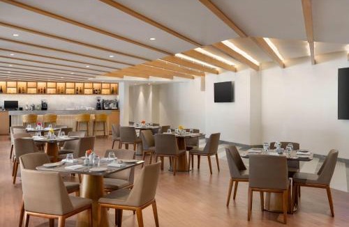 Lucknow Hotel | Ramada Encore by Wyndham Lucknow Airport