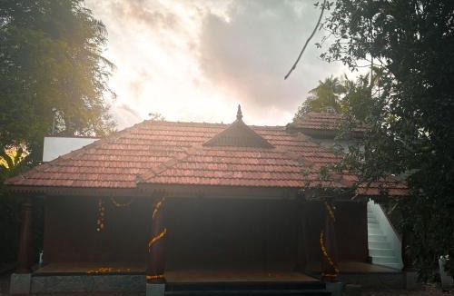 Kakkanad House | Kochuthottathil Heritage