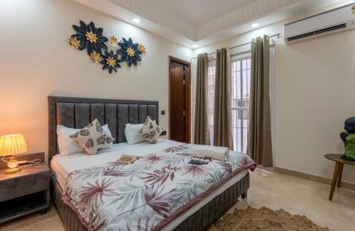 Saket Apartment | Fortune Home Service Apartment 3 Bhk, J-267, SAKET
