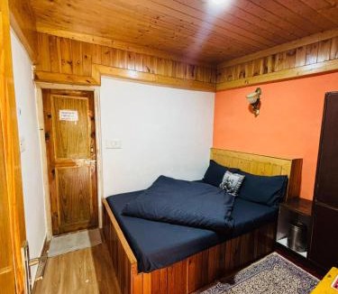 Old Manali Hotel | Asha Cottage