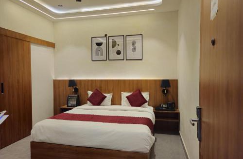 Aligarh Hotel | The Royal Orchid
