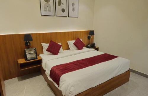 Aligarh Hotel | The Royal Orchid