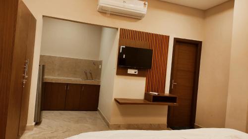 Phagwara Hotel | KANHA HOTEL & Homestay