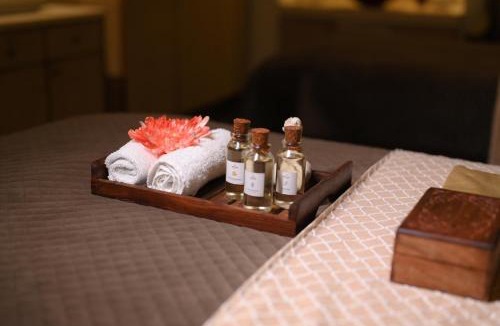 DLF City Hotel | Le Meridien Gurgaon, Delhi NCR