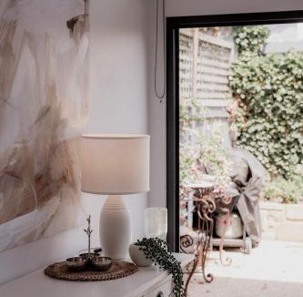 Battery Point House | Stay steps from Salamanca in historical cottage