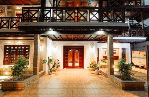 Kuzhuppilly Hotel | Cherai Beach View Heritage