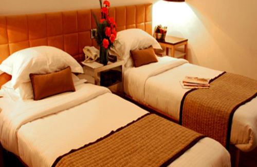 Connaught Place Hotel | Hotel Palace Heights