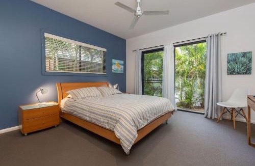 Elizabeth Beach House | At Lizzie