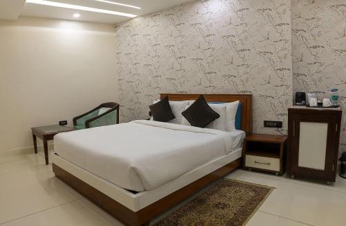 Karnal Hotel | Hotel Leela Grande