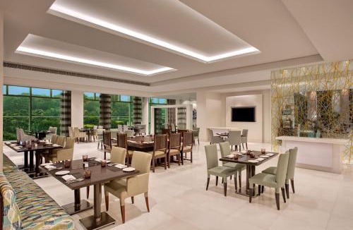 DLF City Hotel | Le Meridien Gurgaon, Delhi NCR