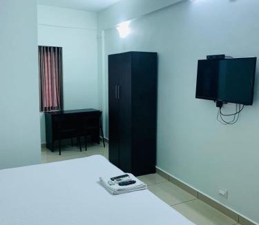 Perintalmanna Hotel | Apsara Residency