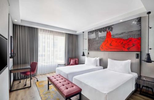 Sector 62 Hotel | Radisson RED Chandigarh Mohali