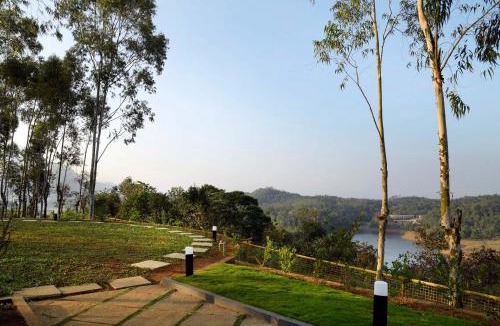 Vayittiri Villa | StayVista at Novera 3BHK with Breakfast and Scenic View Near Banasura Dam at Wayanad