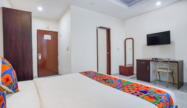 Fabhotel Shreyas Inn