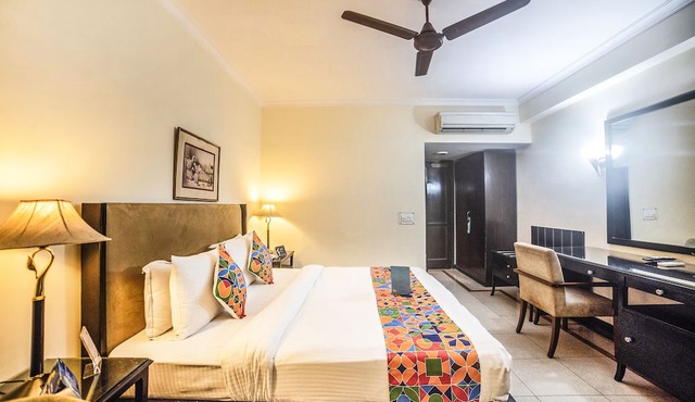 Fabhotel Bmk Grand