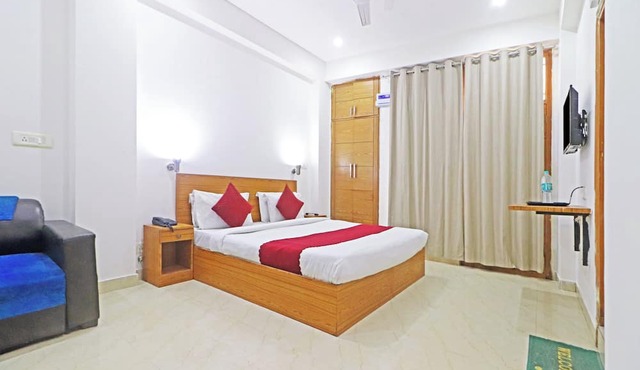Mauryan Elite Hotel Chhatarpur Metro Station