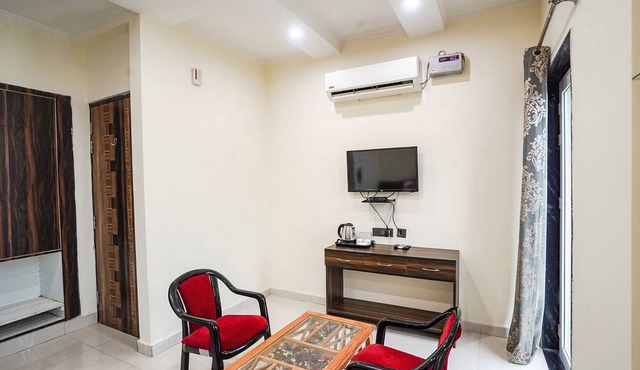 Fabhotel 17 Suites