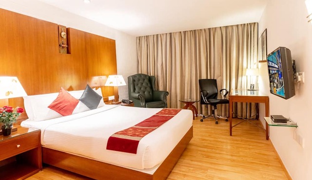 SFO Hotel and Suites