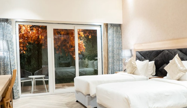 Hotel Clarks Inn Suites Kangra