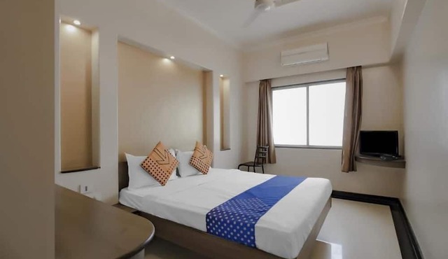 Royal Regency Lodge