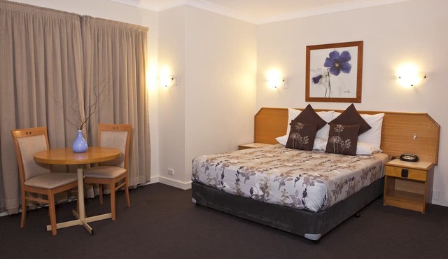 Narellan Motor Inn in Narellan