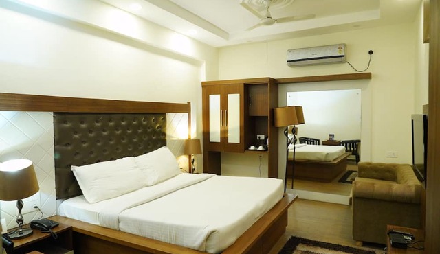 Hotel Mohan Continental