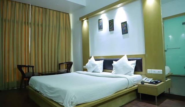 Hotel Parth Inn