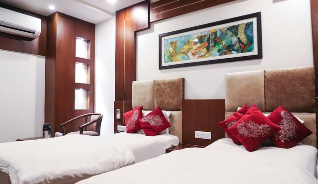 Hotel Vijan Palace Jabalpur