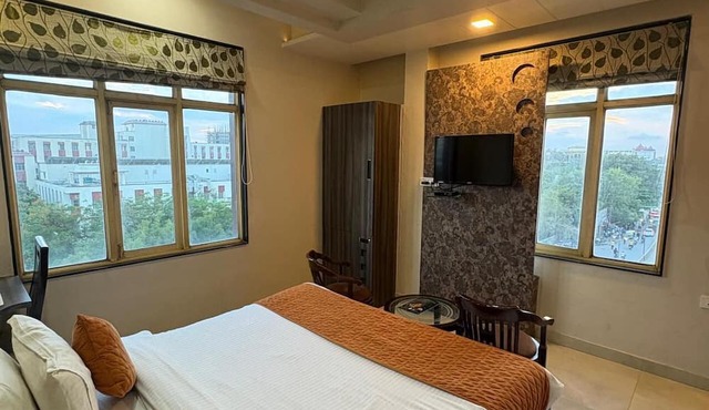 Hotel Ozas Grand