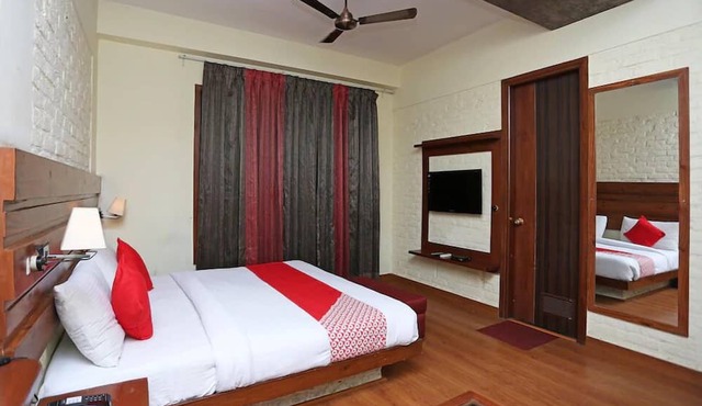 FabHotel The Townhouse