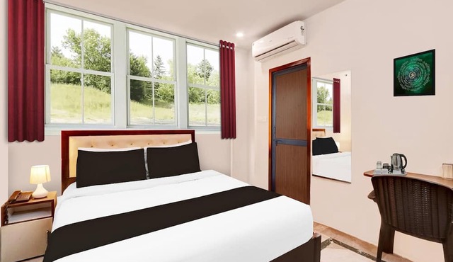 Deluxe With Twin Bed Lotus Park Hotel in Visakhapatnam