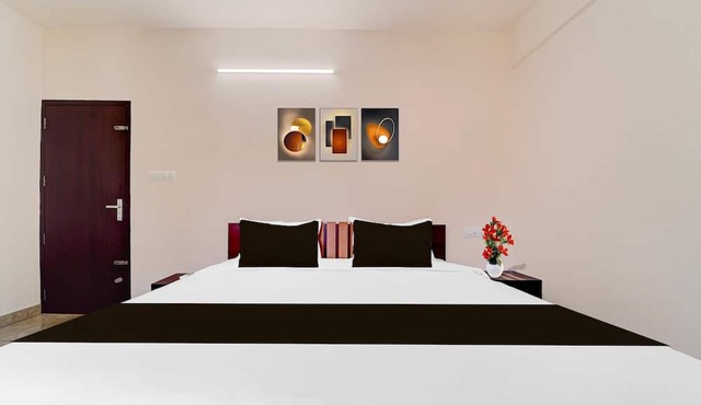 Super Townhouse Kalady