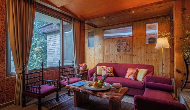 ELIVAAS Blushing Pines Stunning 3 BHK