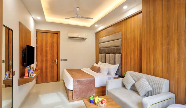 Hotel Elysian at Delhi Airport