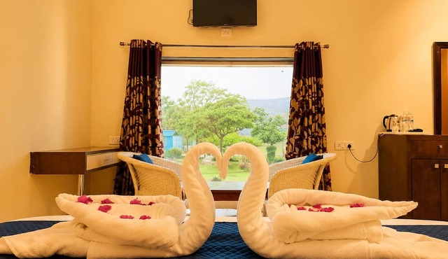 blue heaven resort jaipur