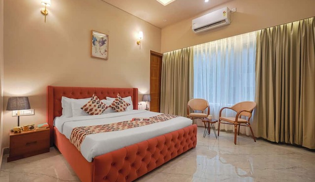 Alaya stay Dochi 4BHK apt with Hill View
