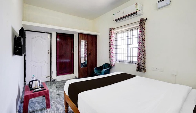 Deluxe Srinivasa Residency
