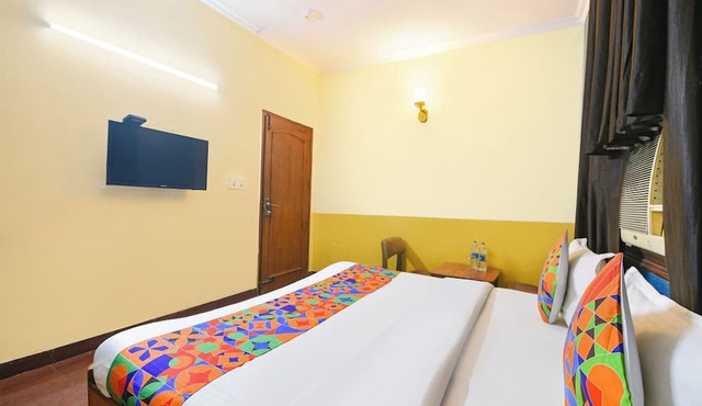 Fabhotel Vardhmaan Inn