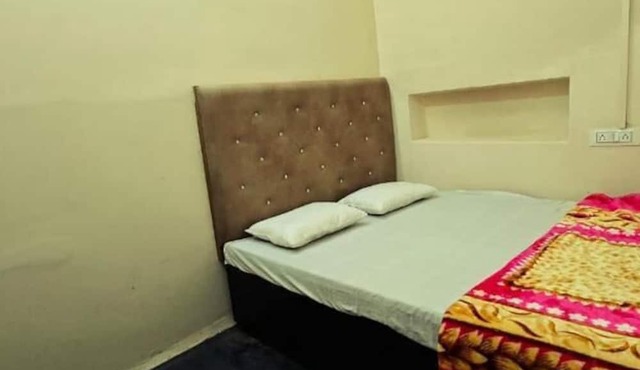 Somit warm welcome