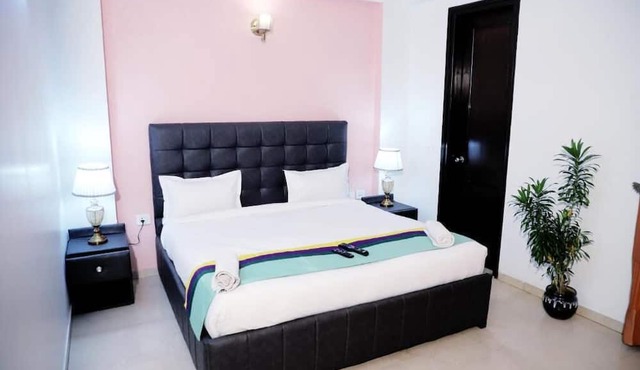 Fortune Home Service Apartment J-171