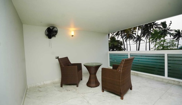Palm Wave Beach Resort