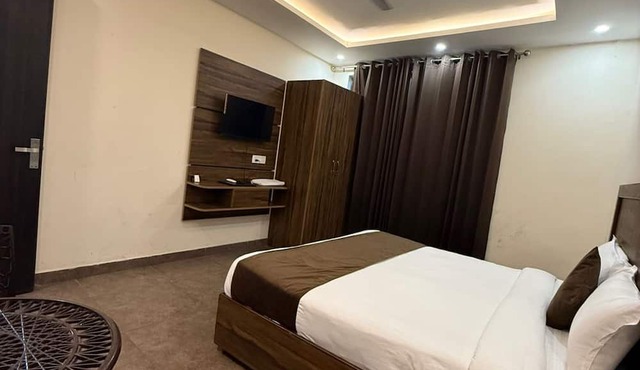 SM Hotel