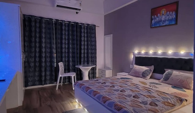 Hotel White House