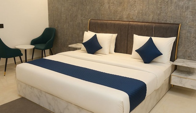 Let'stay- Sector-70 Noida