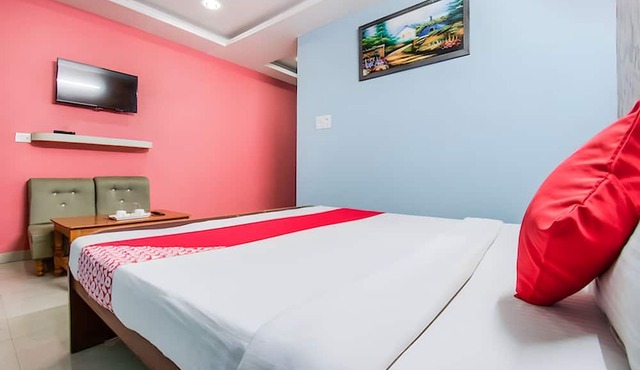 HOTEL PRADHAN INN