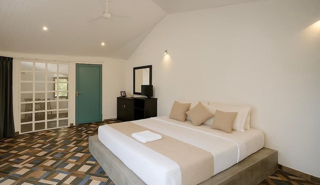 DD Villa & Serenity Cottages