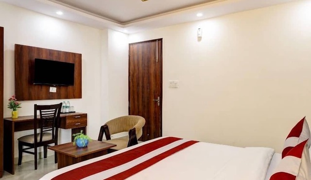Hotel The Venice- Near Indraprastha Apollo Hospital