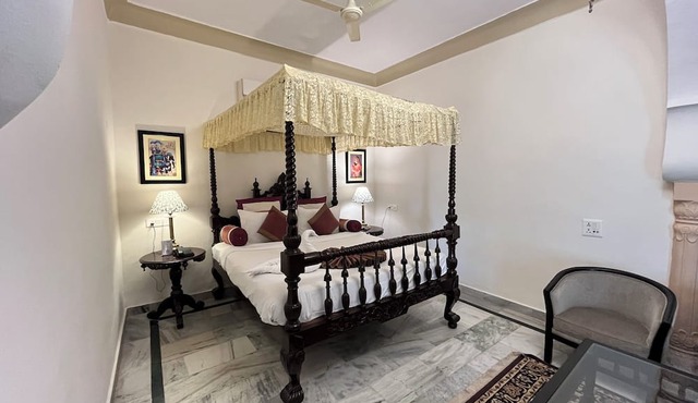 HOTEL RAJ MAHAL THE PALACE